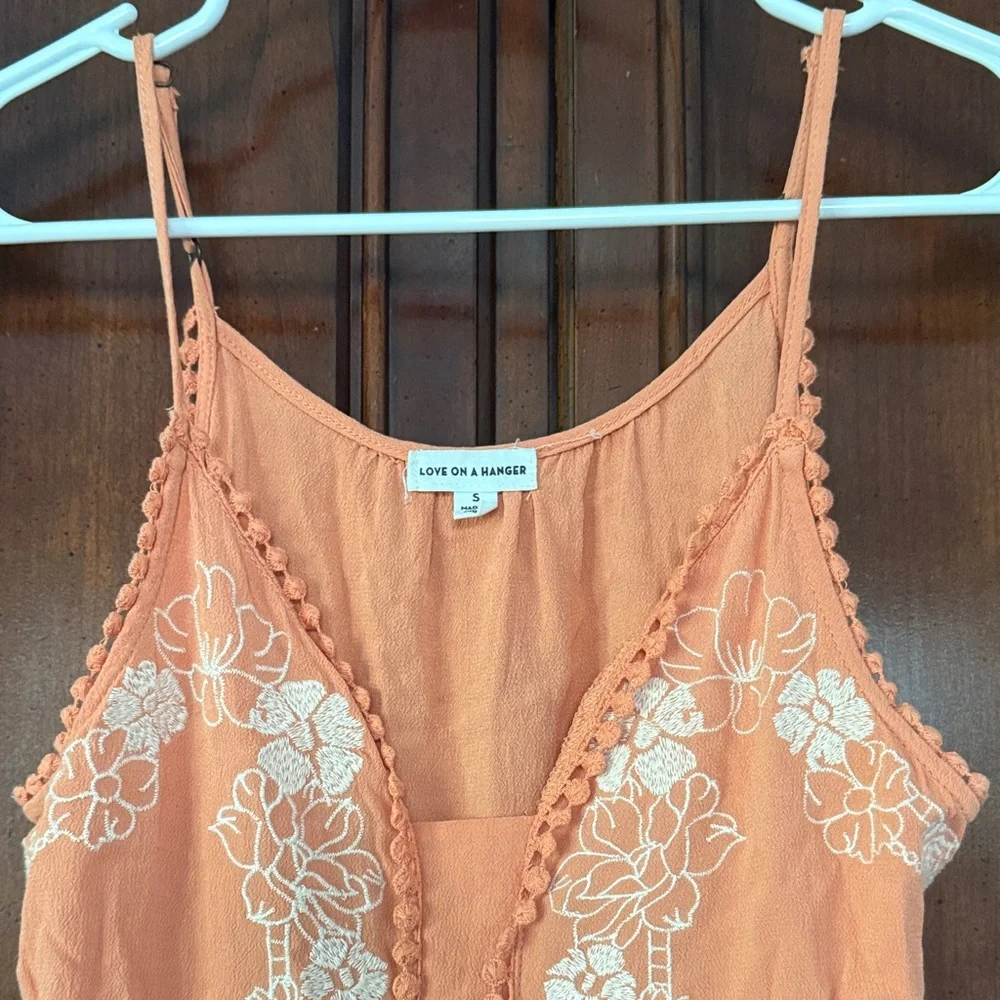 Boho Embroidered Peplum Cami Tank Top Peach Size Small - Picture 3 of 4